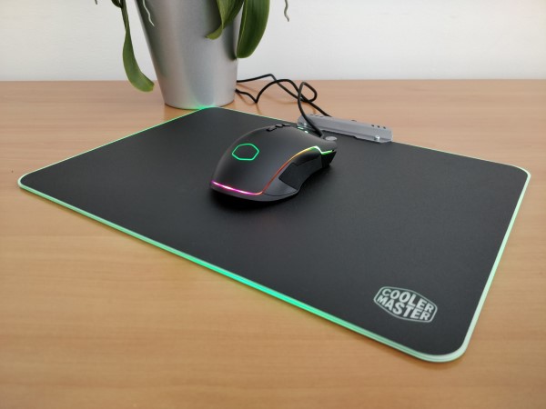 Kan niet lezen of schrijven vermoeidheid Geweldig Cooler Master RGB Mousepad review | Techtesters